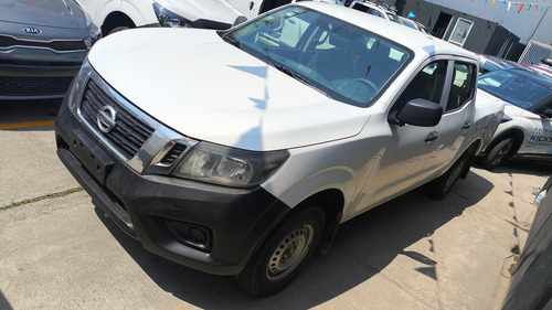 Nissan NP300 2.4 Doble Cabina Se Aa Pack Seg Mt