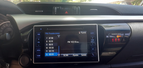Imagen 7 de 11 de Toyota Hilux 4x4 D/c Sr 2.8 Tdi 6 M/t