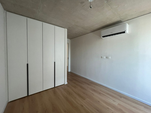 Imagen 12 de 18 de Venta Apartamento 2 Dormitorios Y Escritorio Ciudad Vieja Alma Duc