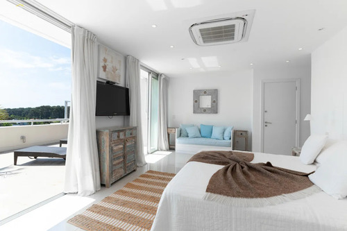 Penthouse En Venta Y Alquiler. Villa Brava 2. Punta Del Este. Playa Brava.