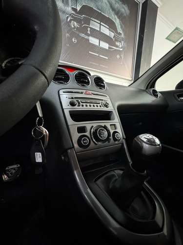 Peugeot 408 2.0 Allure 143cv