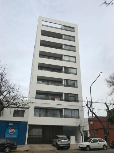 Venta Departamento 1 Dormitorio. Categoría. 38 E 14 Y 15