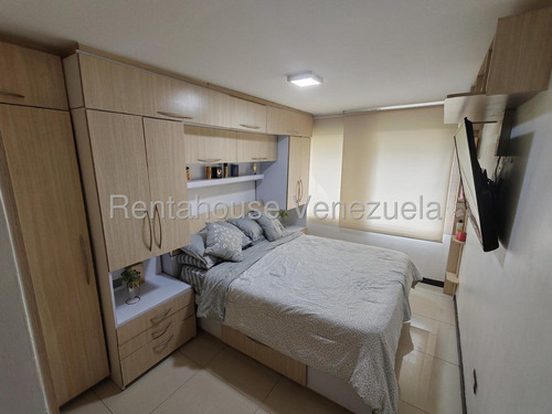 Se Vende Moderno Apartamento De 74,77 M² En Una De Las Zonas Más Exclusivas De Caracas. #25-22517 Carmen Medina