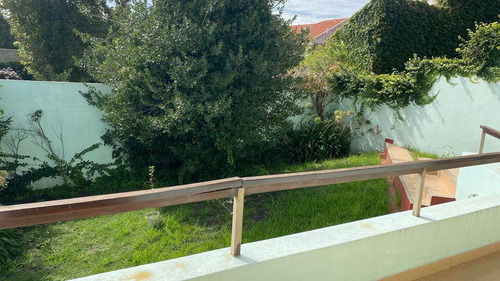 Casa En Venta - 4 Dormitorios 3 Baños - Cocheras - 234mts2 - Mar Del Plata