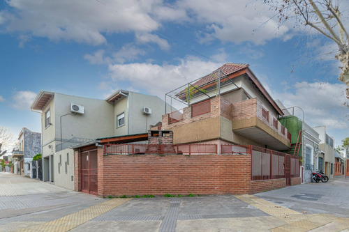 Imagen 2 de 30 de Venta Casa 4 Amb Cochera-patio-bal/terraza-parrill