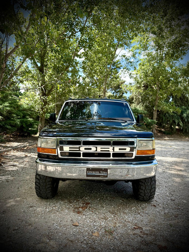 Ford Bronco V8
