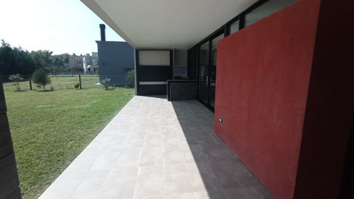 Imagen 3 de 20 de Oportunidad Casa 4 Amb+play S/lote De 700m2