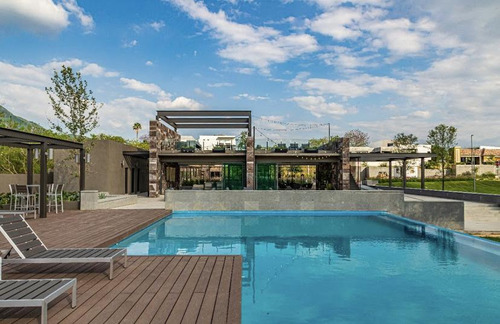 Casa Inteligente De 3 Niveles En Venta En Mítica Residencial, Con Área De Juegos Y Terraza En Roof Garden, Para Aprovechar Las Increíbles Vistas A Las Montañas!! Bar En 1er Nivel Con Salida Al Jardín
