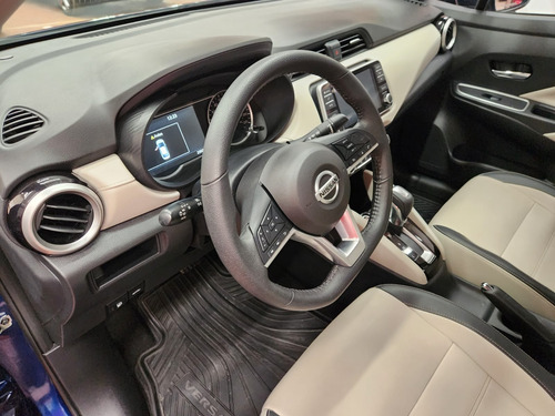 Nissan Versa 1.6 Exclusive Navi At