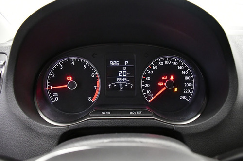 Imagen 9 de 15 de Volkswagen Vento 2020 1.6 Comfortline Plus At