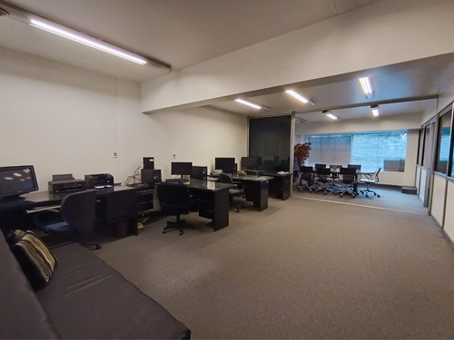 Imagen 4 de 8 de Oficina Al Frente Av Las Heras 2100 - Recoleta - Venta