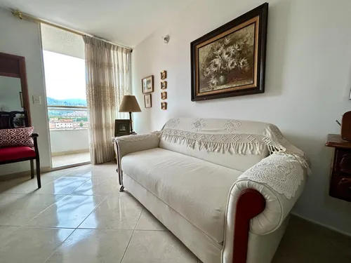 Venta De Apartaestudio En Barrio Cristobal Con Excelente Vista