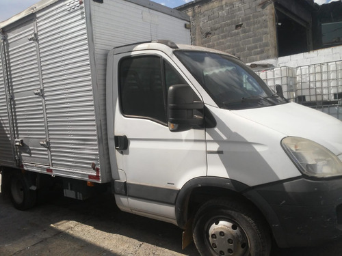 Imagem 6 de 9 de Iveco 55c16 - 2011