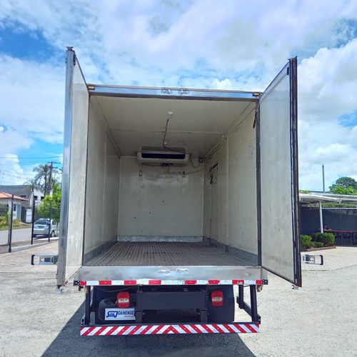 Vw 11-180 22/23 3/4 4x2 Baú Refrigerado