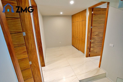 Casa De Lujo En Punto Sur Este #56, Con Roof Garden, Recorri