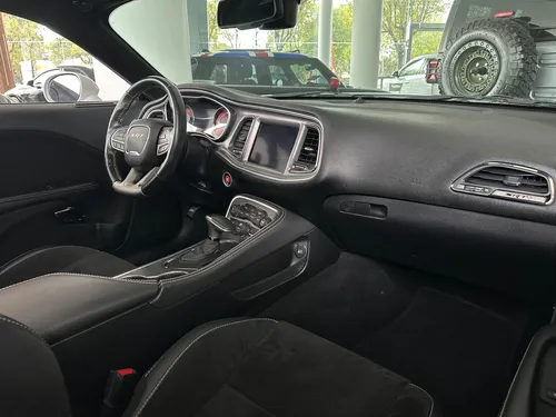 Dodge Challenger 6.2 Srt Hellc At