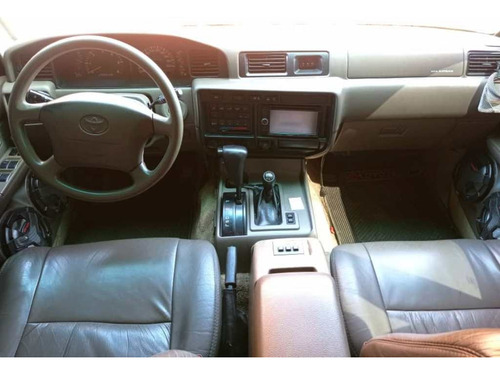 Imagen 4 de 7 de Toyota Burbuja 4x4 - Automática