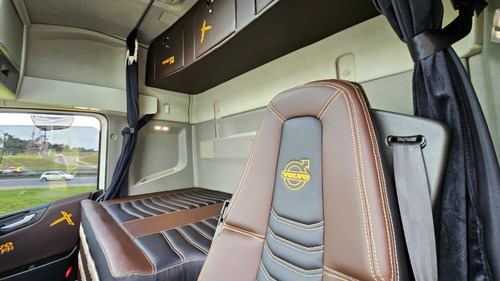 Volvo Fh 460 6x2 Globetrotter Ano 22 Teto Alto Aut. Com Rs