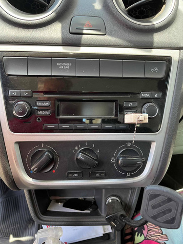 Imagen 5 de 12 de Volkswagen Saveiro 2016 1.6 Gp Cd 101cv Power