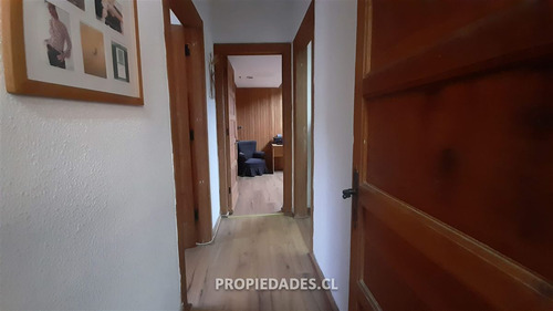 Local Comercial En Venta En Ñuñoa / Emilio Vaisse