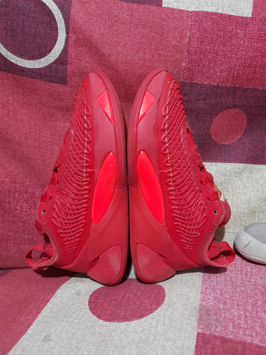 Jordan Luka 1 University Red Talla 2.5 Mx 22.5 Cm (Usado)
