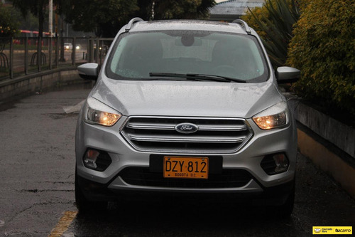 Ford Escape 2.0 TITANIUM 245hp 4X4