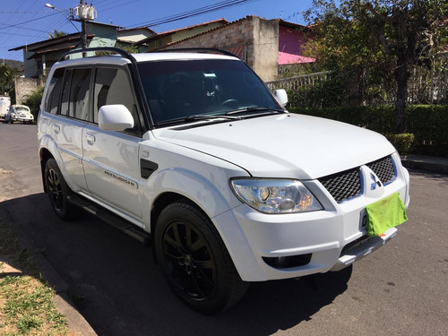 Mitsubishi Pajero Tr4 2.0 4x4 Flex Aut 5p