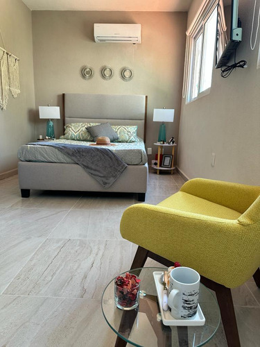 Casa En Venta En Playa Del Carmen De 2 Hab Con Alberca