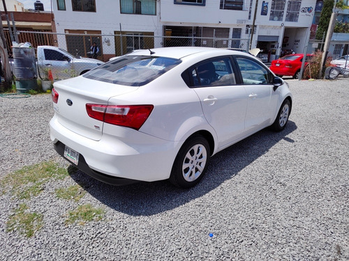 Imagen 6 de 12 de Kia Rio 2017 1.6 Lx Sedan Mt