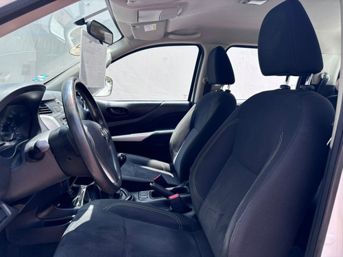 Nissan NP300 2.5 SE Paq Seguridad Mt