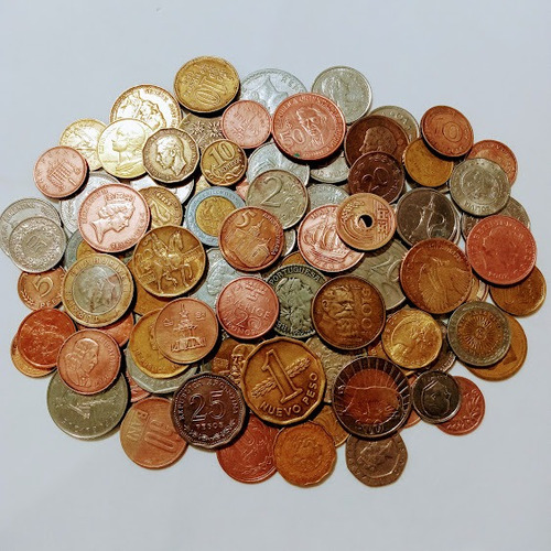 Lote 102 Moedas Estrangeiras Antigas