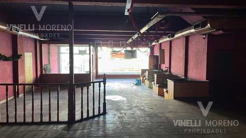 Local 1300 M2 Cubiertos 3 Meses De Gracia