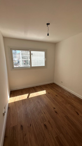 Departamento De Cuatro Ambientes En Venta En Vista Belgrano