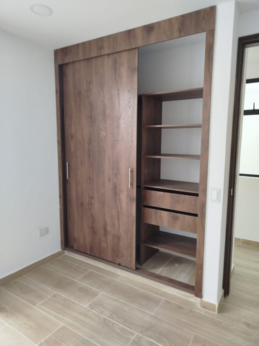 Aparta Estudio Interno En Venta En La Ceja ( A 3 Cuadras Del Parque Principal)