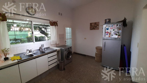 Imagen 6 de 12 de Venta De Casa De 3 Ambientes Con Patio Y Fondo Libre En Villa Dominico (26730)