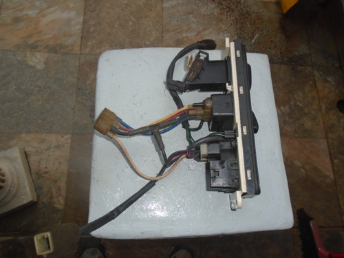 Imagen 3 de 4 de Vendo Control De Aire Acond. De Kia Sehia Año 2000