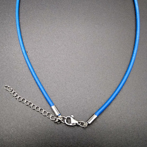 Collar Chico Corazón Acuarela Color Azul Claro