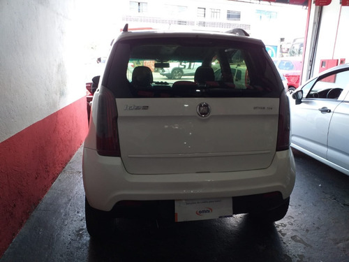 Imagem 4 de 9 de Fiat Idea 2012 Completa