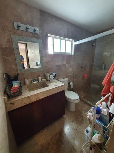 Vendo Casa En Centro Sur, Claustros De Las Misiones, Roof Garden, 3 Niveles