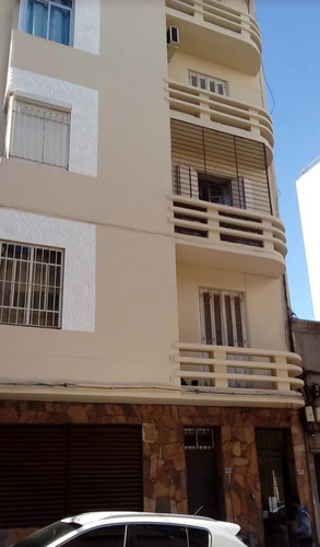 Imagen 2 de 12 de Vendo Apto Vacío 2 Dorm Al Frente 73m2 C/ Amplio Balcón.