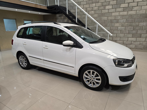 Volkswagen Suran 1.6 Imotion Highline 11c