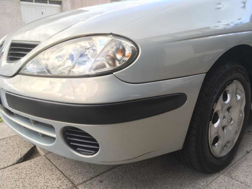 Imagen 10 de 10 de Renault Megane 1.6 Bic Pack Plus 2008