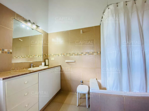 Venta Casa En El Chorro - 5 Dorm.