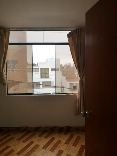Alquiler De Habitación C/baño Propio. Tercer Piso