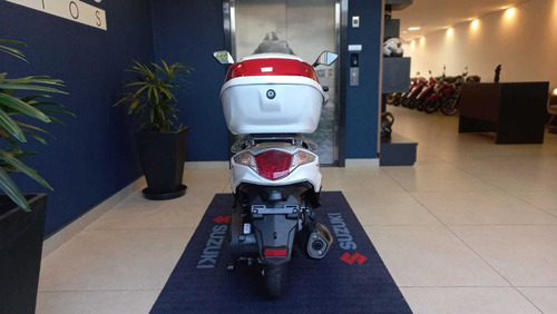 Imagem 9 de 9 de Honda Pcx | Suzuk
