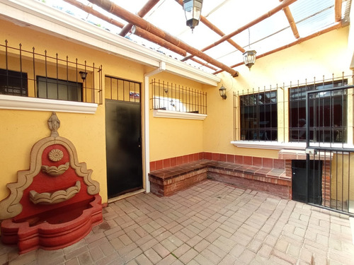 Imagen 15 de 30 de Vendo Belleza De Casa Ubicada En Esquina, 4 Dormitorios, Alta Plusvalia Y Seguridad