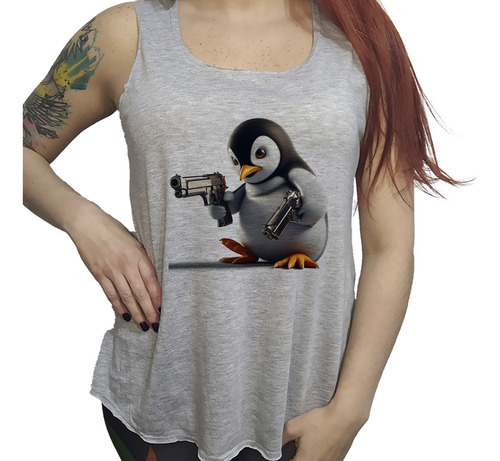 Musculosa Dama Pinguino Con 2 Pistolas Arma Apuntando