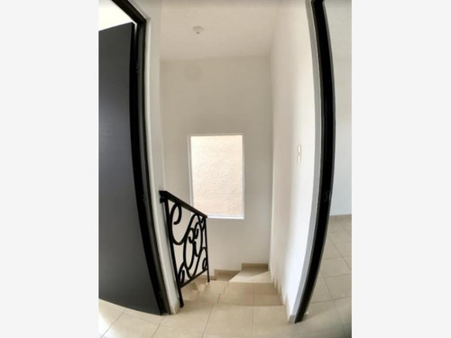 Imagen 4 de 12 de Casa Sola En Renta Privada Loire, Al Sur De Pachuca. 2 Niveles. Bien Ubicada.