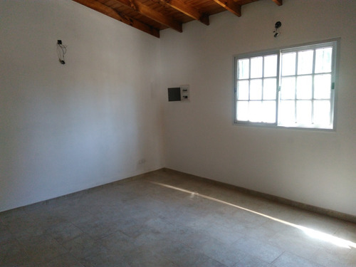 Quinta Dueño Liquida: Sobre Asfalto Pileta; 1300 M2 Parque, Cubiertos 96m2