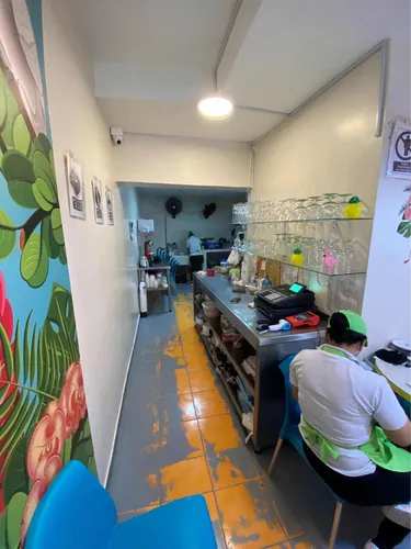 Venta De Hermosa Heladeria!